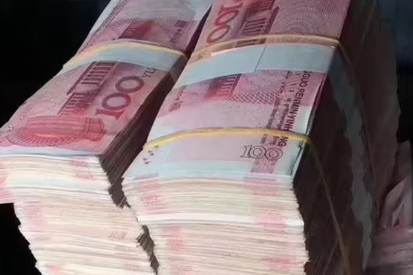 探讨民间借贷债务转移现象与影响